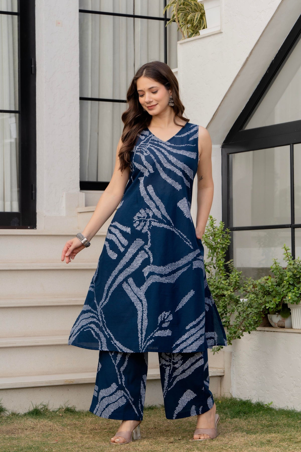 Heer Sleeveless Kurta Palazzo Set Navy Blue