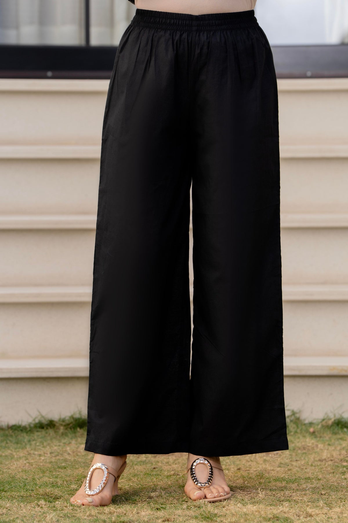 Heer Sleeveless Kurta With Plain Palazzo Set Black