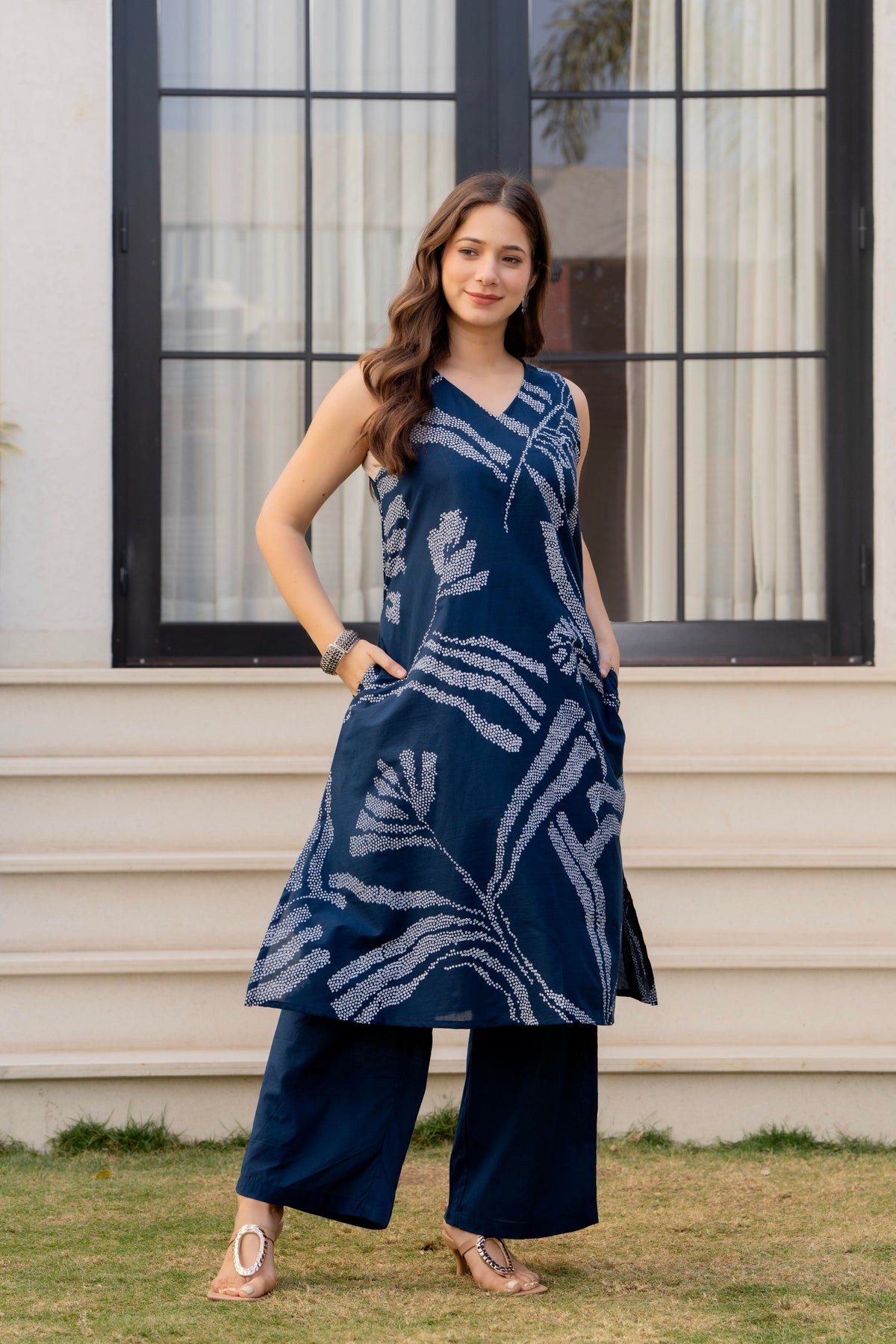 Heer Sleeveless Kurta With Plain Palazzo Set Navy Blue