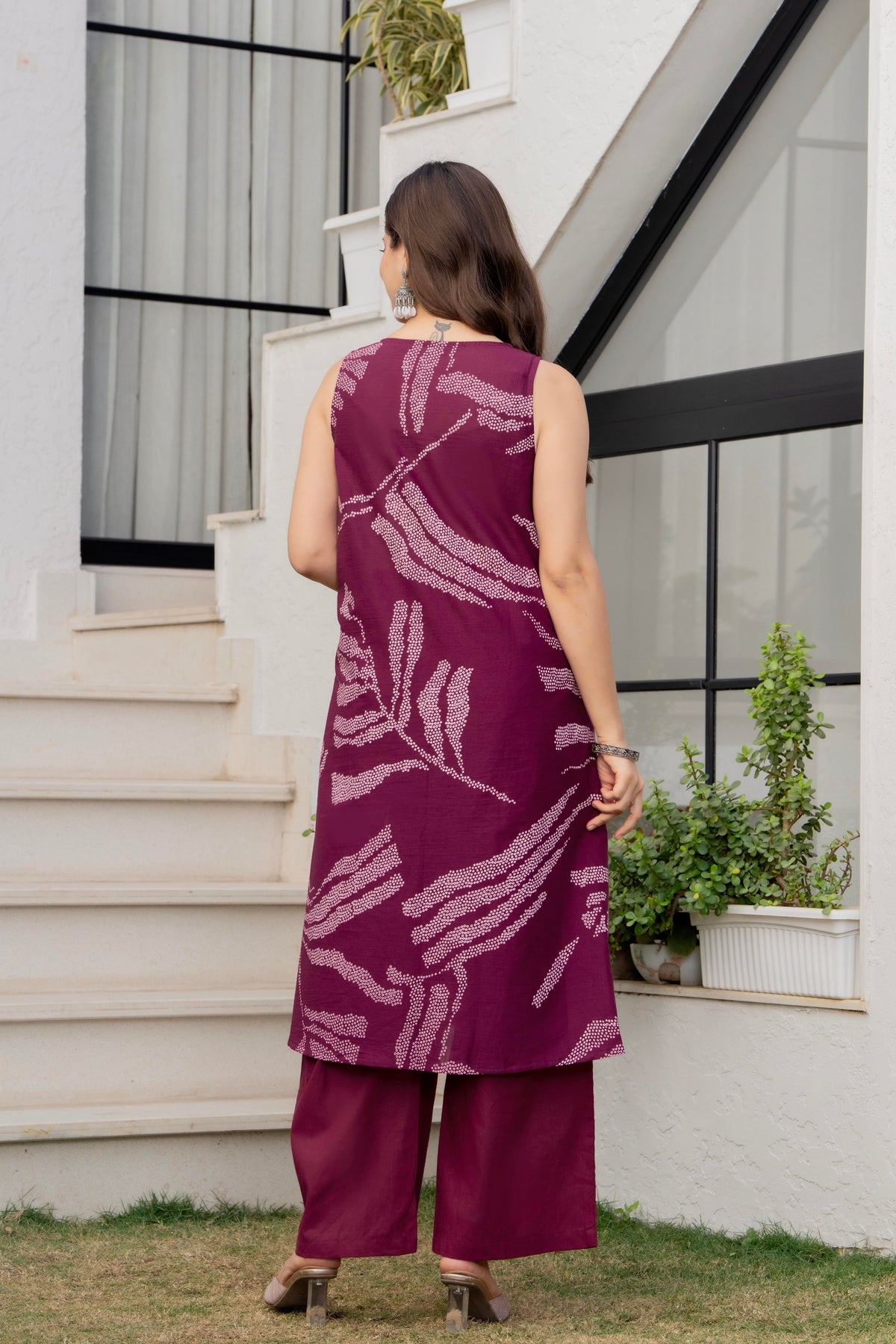 Heer Sleeveless Kurta With Plain Palazzo Set Maroon