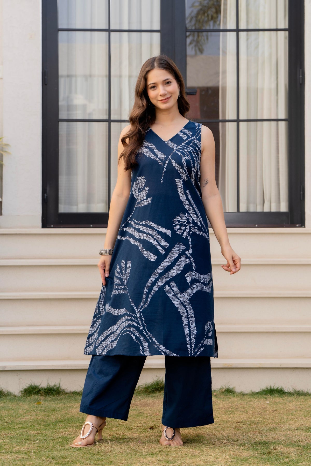 Heer Sleeveless Kurta With Plain Palazzo Set Navy Blue