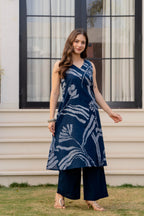 Heer Sleeveless Kurta With Plain Palazzo Set Navy Blue