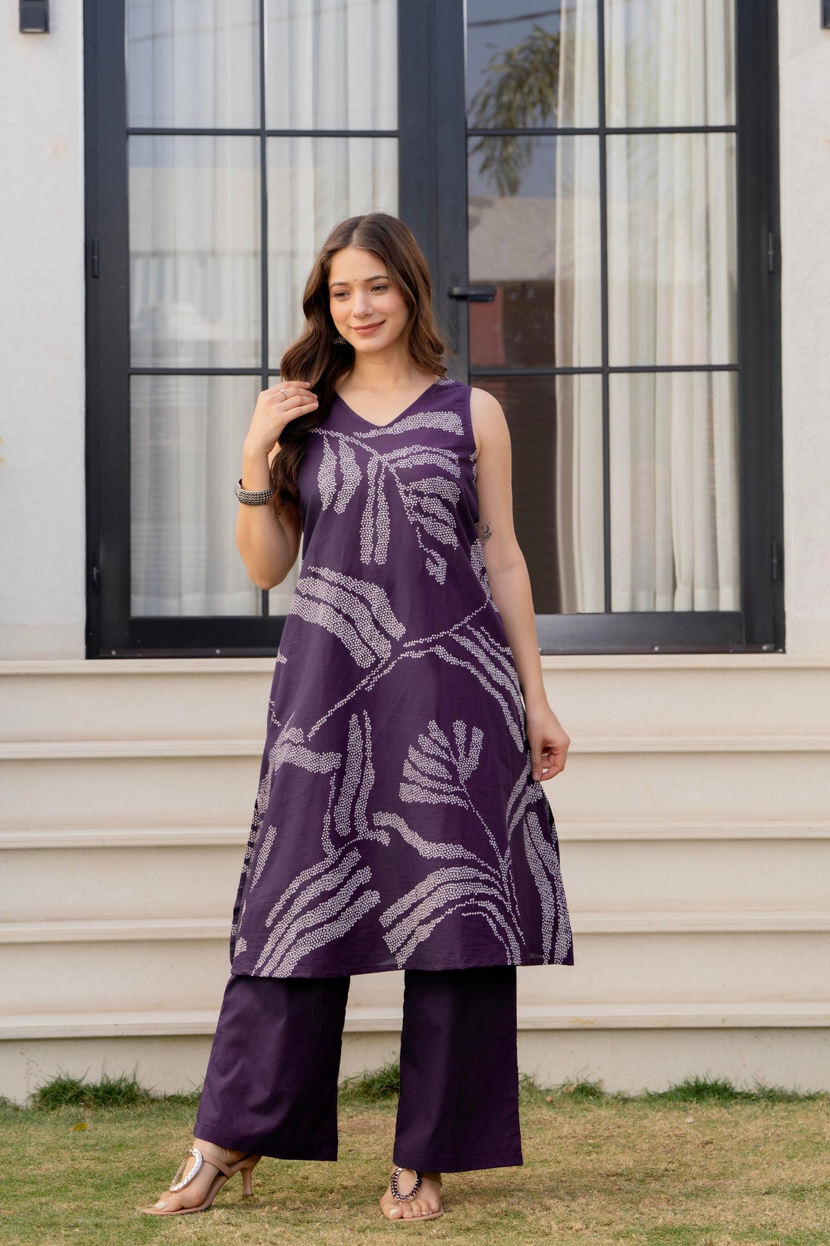 Heer Sleeveless Kurta With Plain Palazzo Set Purple