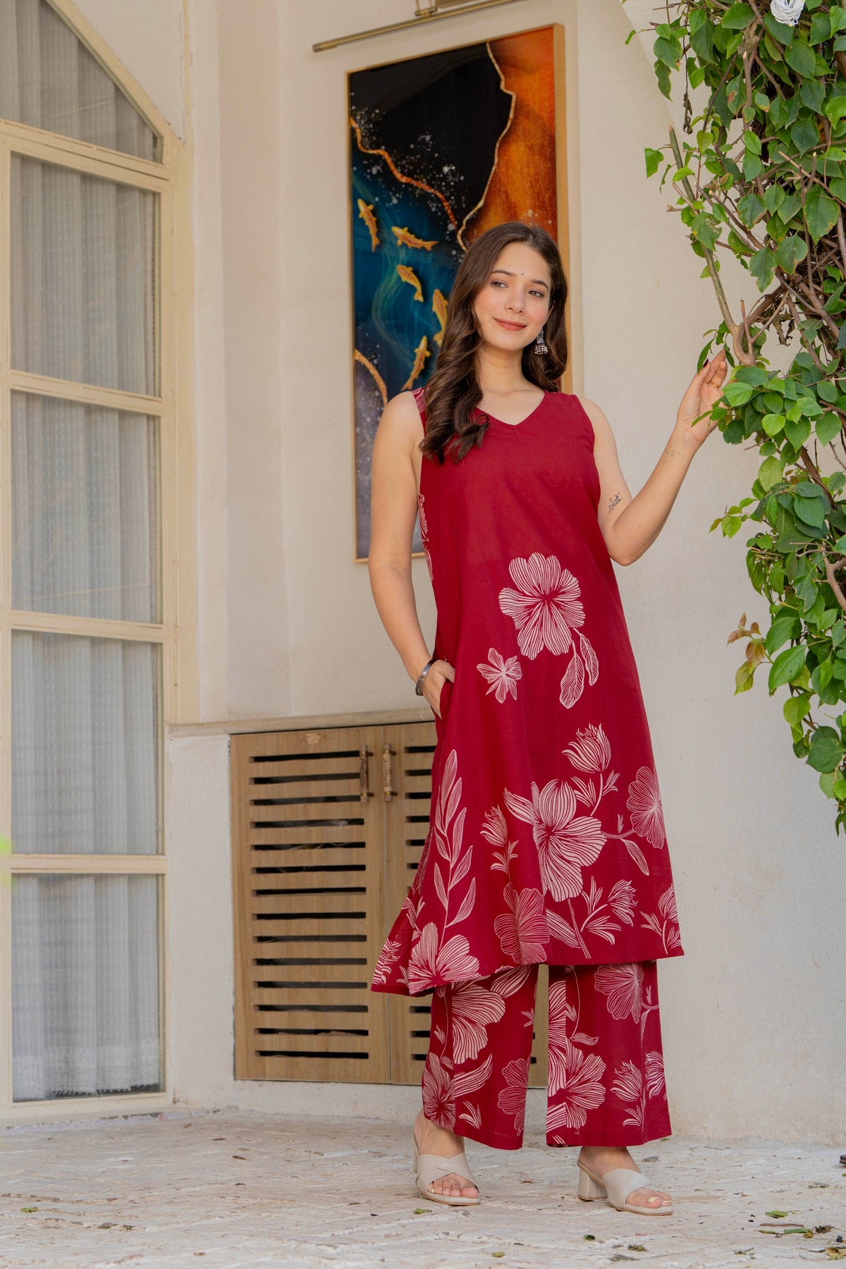 Gul-Bano Sleeveless Kurta Palazzo Set Maroon