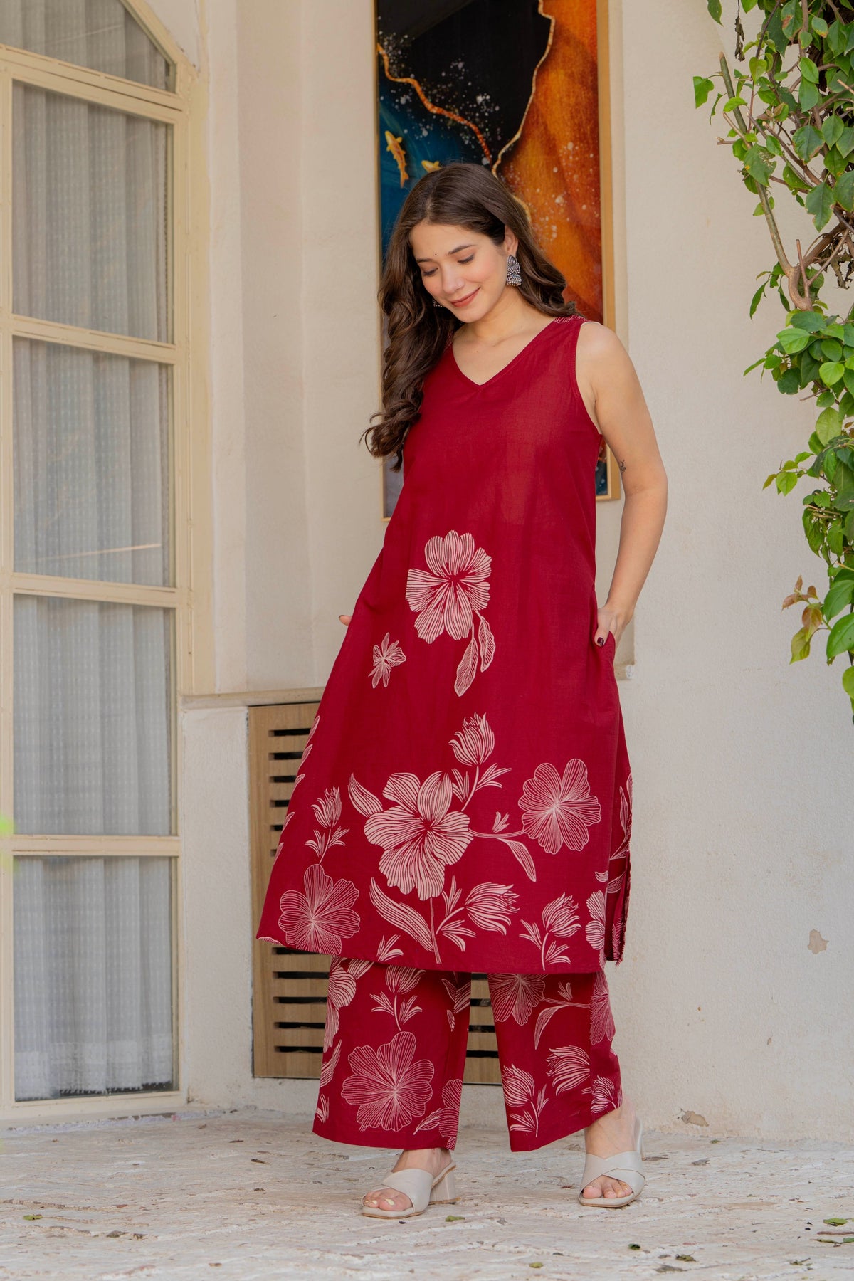 Gul-Bano Sleeveless Kurta Palazzo Set Maroon