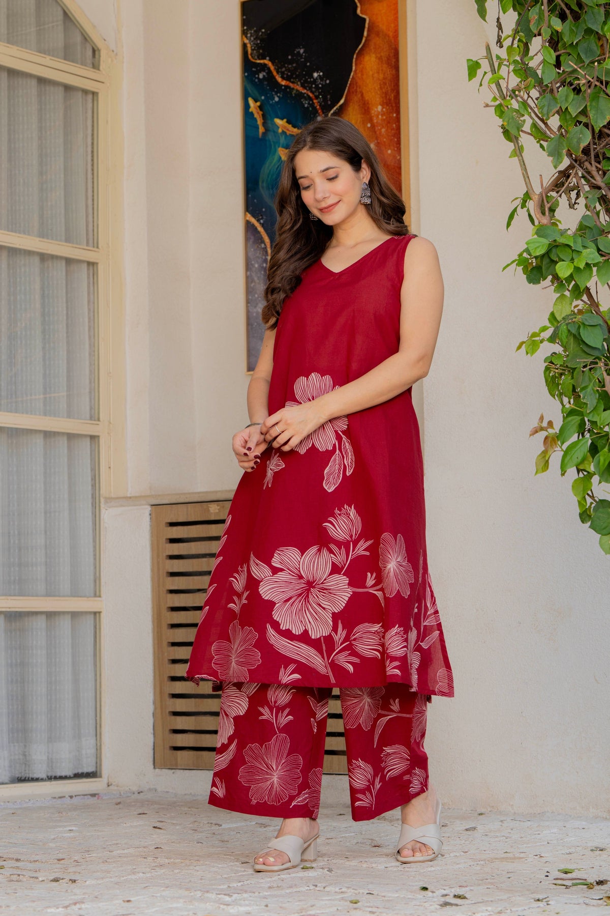 Gul-Bano Sleeveless Kurta Palazzo Set Maroon