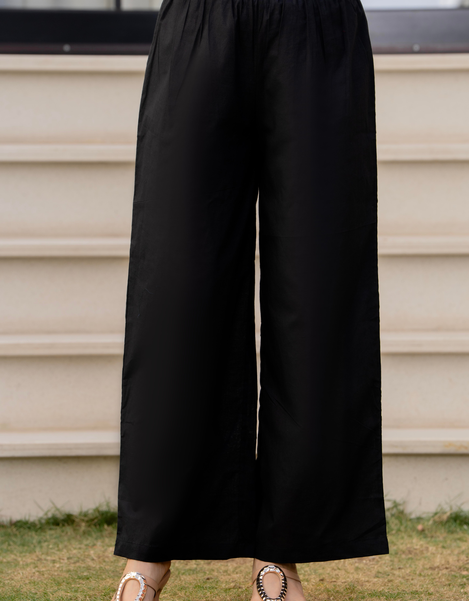 Heer Sleeveless Kurta With Plain Palazzo Set Black