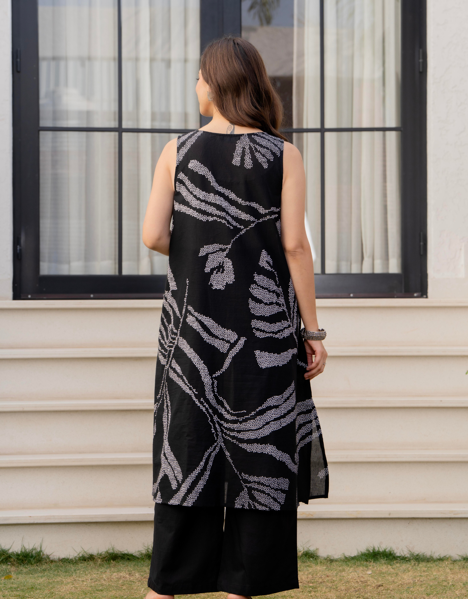 Heer Sleeveless Kurta With Plain Palazzo Set Black