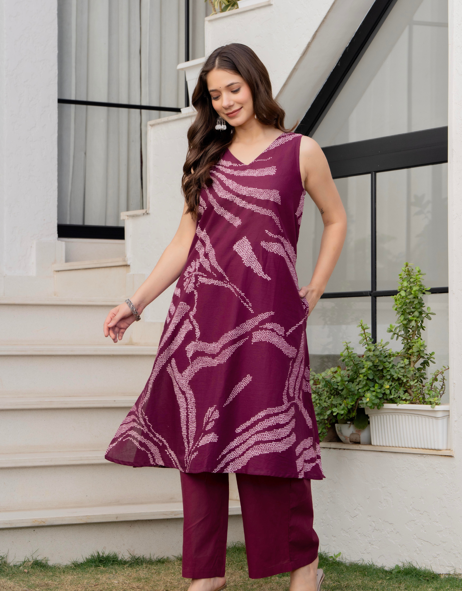 Heer Sleeveless Kurta With Plain Palazzo Set Maroon