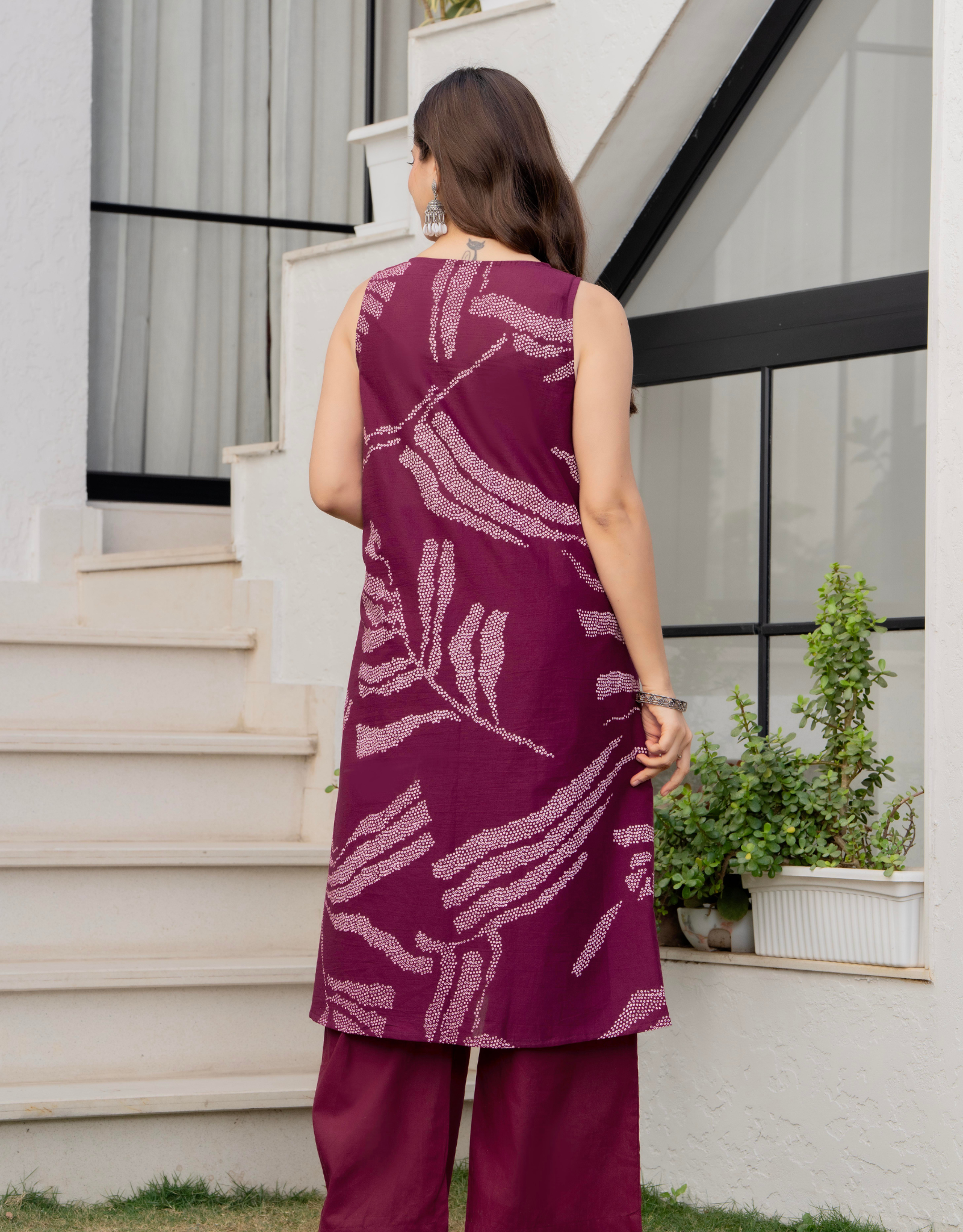 Heer Sleeveless Kurta With Plain Palazzo Set Maroon