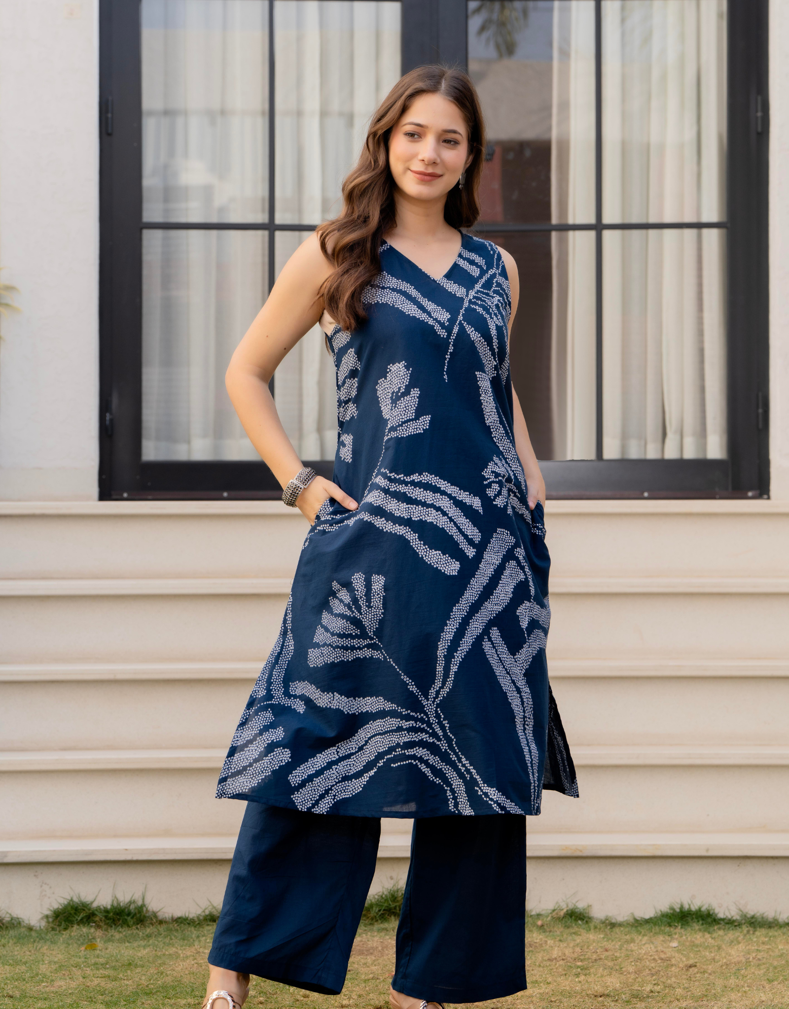 Heer Sleeveless Kurta With Plain Palazzo Set Navy Blue