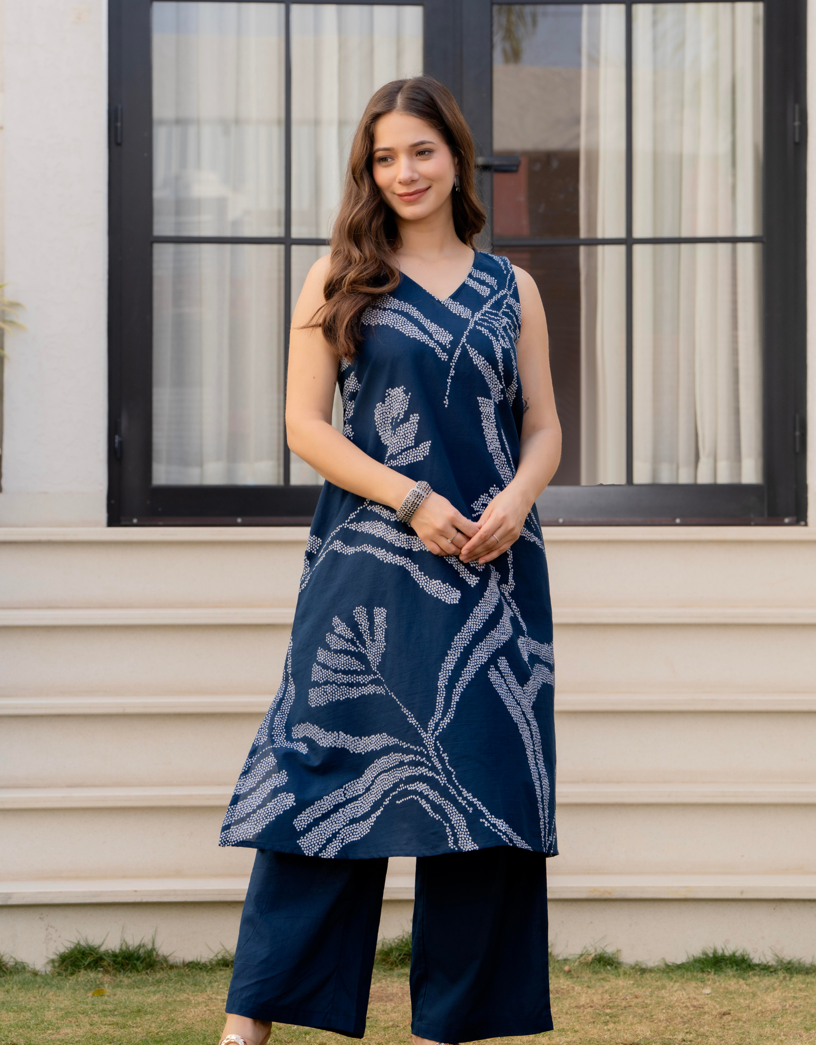 Heer Sleeveless Kurta With Plain Palazzo Set Navy Blue