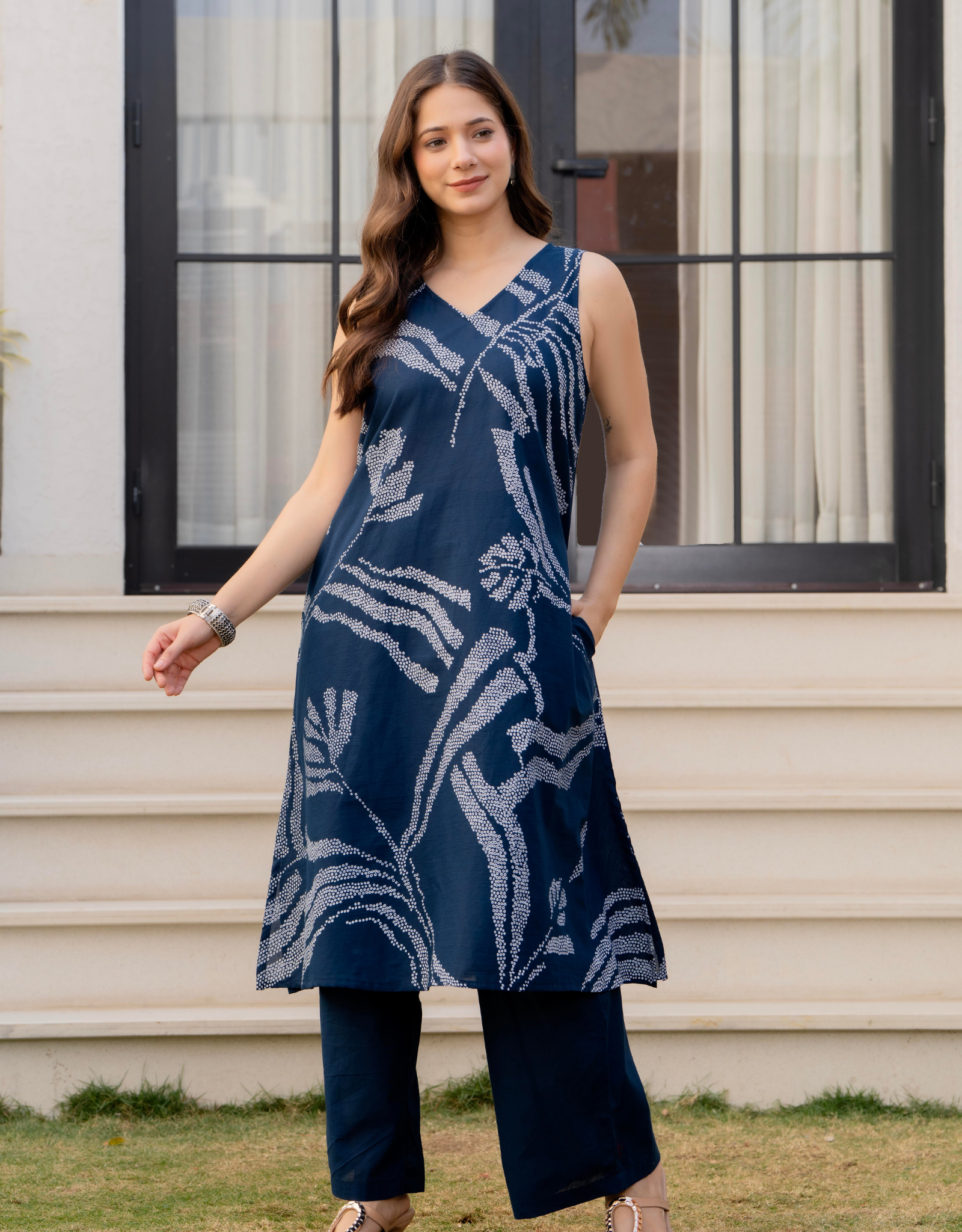 Heer Sleeveless Kurta With Plain Palazzo Set Navy Blue