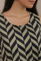 Urban Zigzag Sleeveless Dress - Black