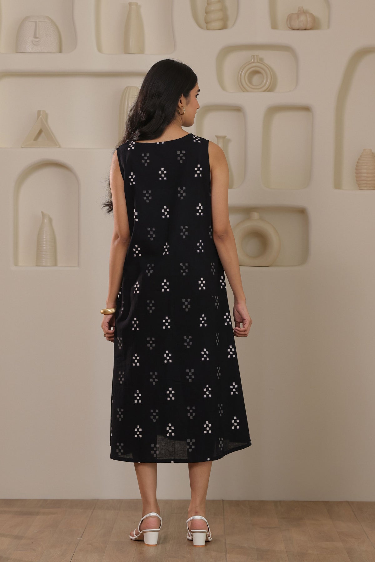 Black Motif Butti Sleeveless Dress - Black