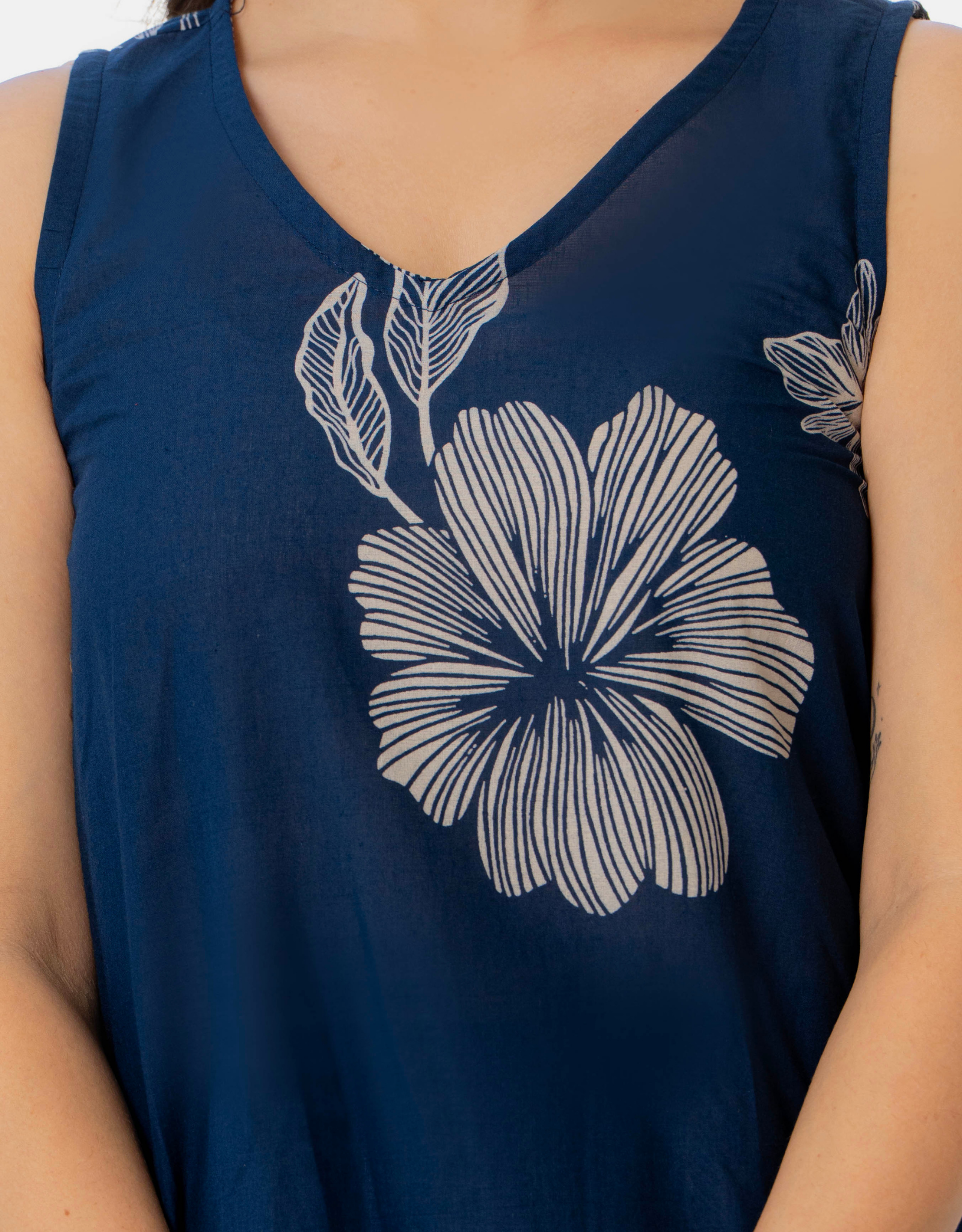 Gul-Bano Sleeveless Kurta Palazzo Set Navy Blue
