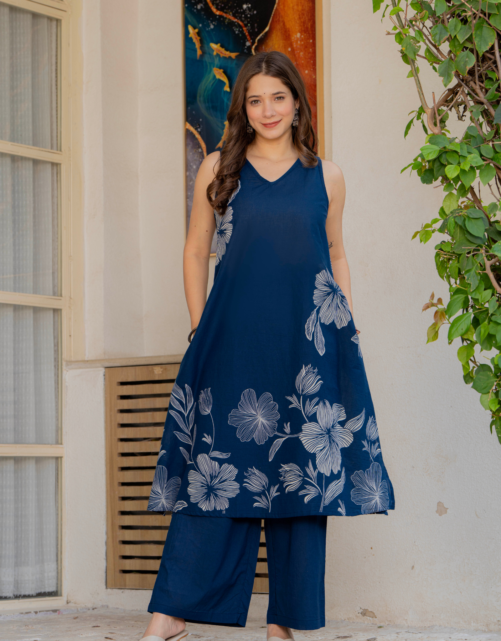 Gul-Bano Sleeveless Kurta With Plain Palazzo Set Navy Blue