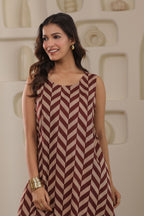 Urban Zigzag Sleeveless Dress - Maroon